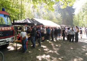 Förderverein der Feuerwehr Rosbach feiert traditionellen 1. Mai auf der Kapersburg