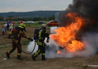 Feuerwehr Rosbach testet Löschmittelzusatz F-500